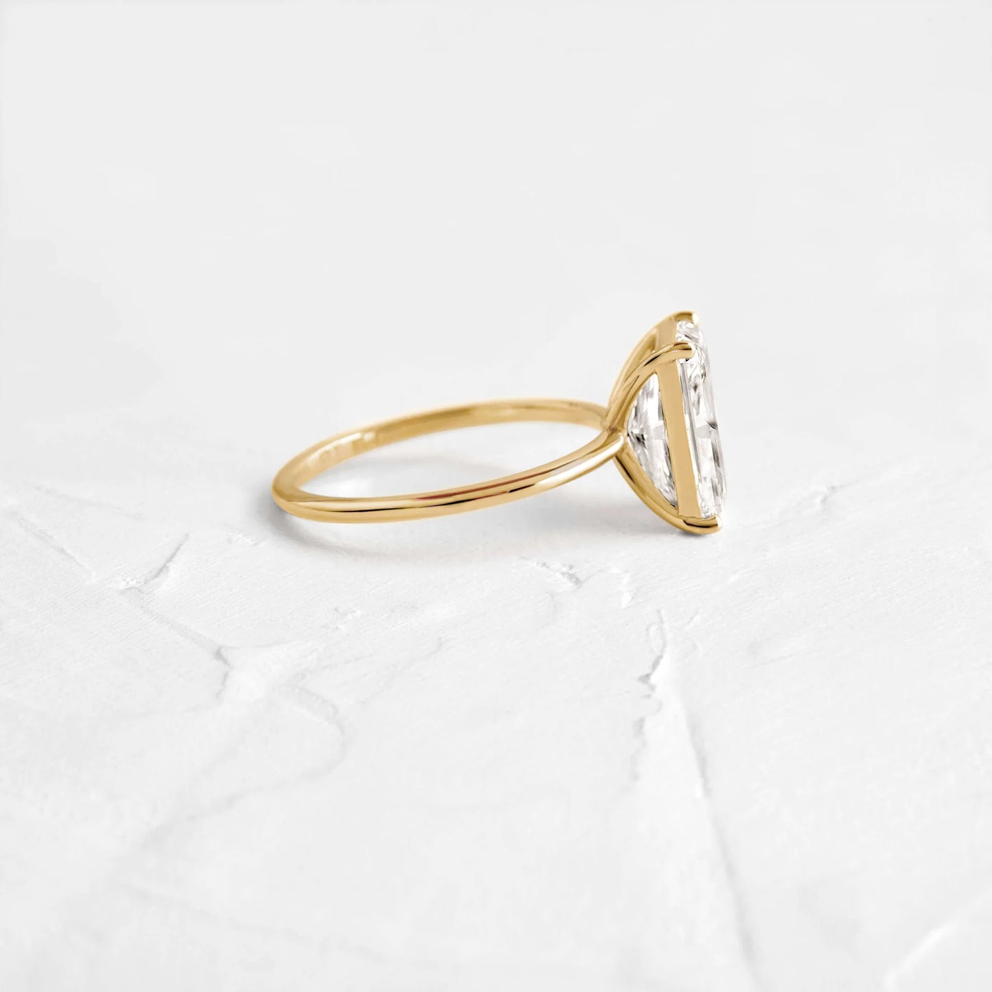 Bloom Ring (Radiant Cut)