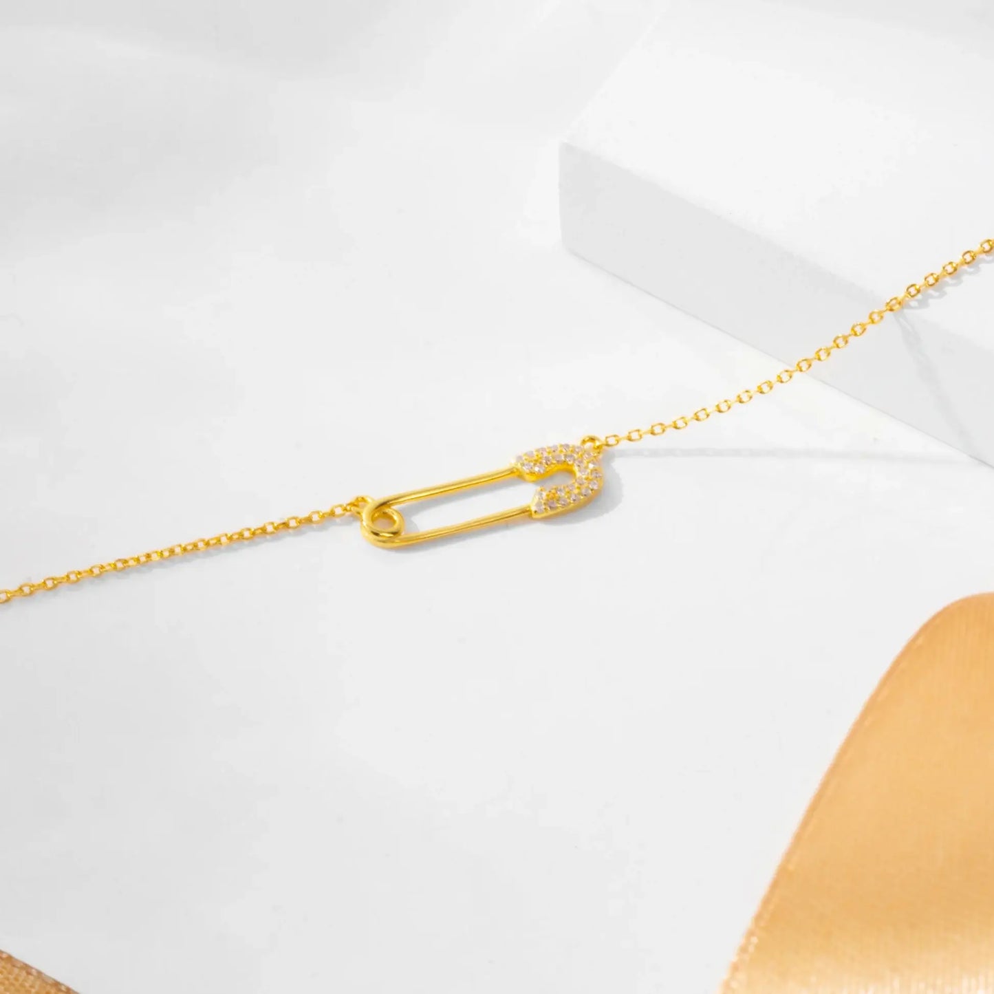 Della Safety Pin Necklace
