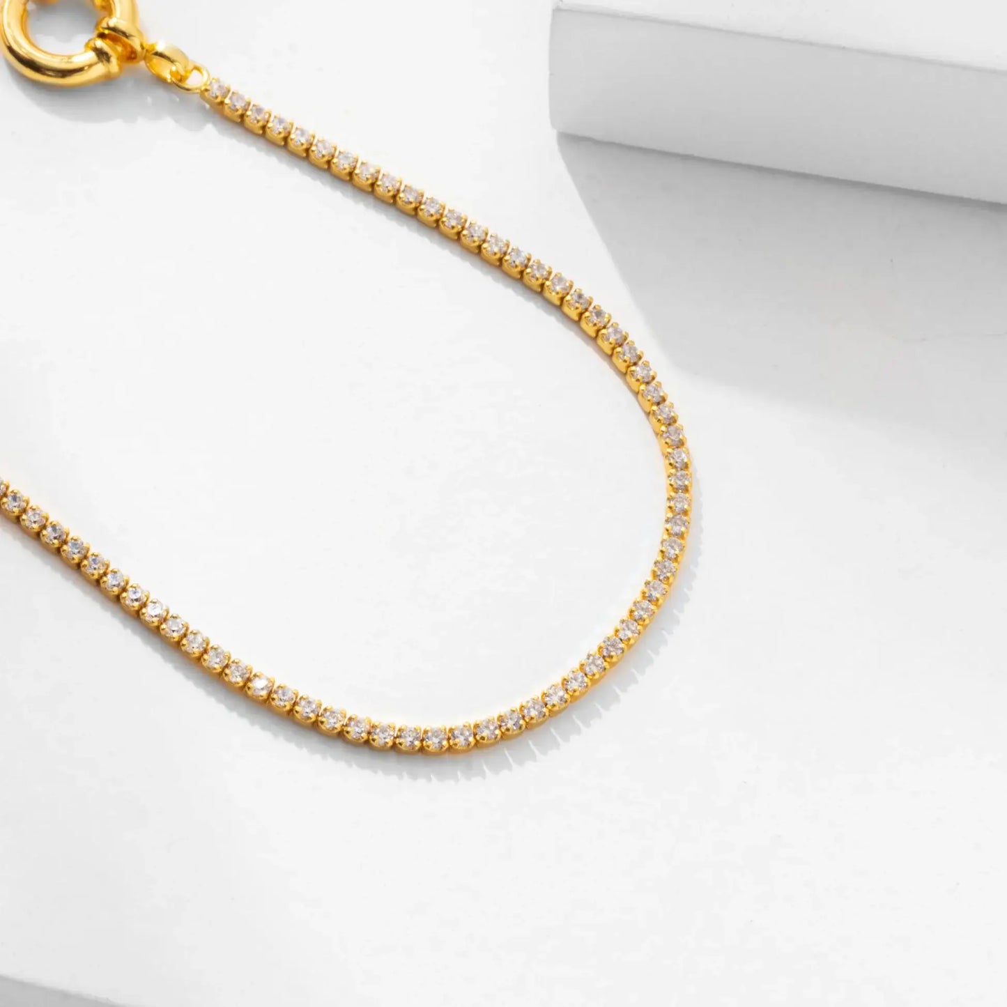 Victoria Clasp Necklace