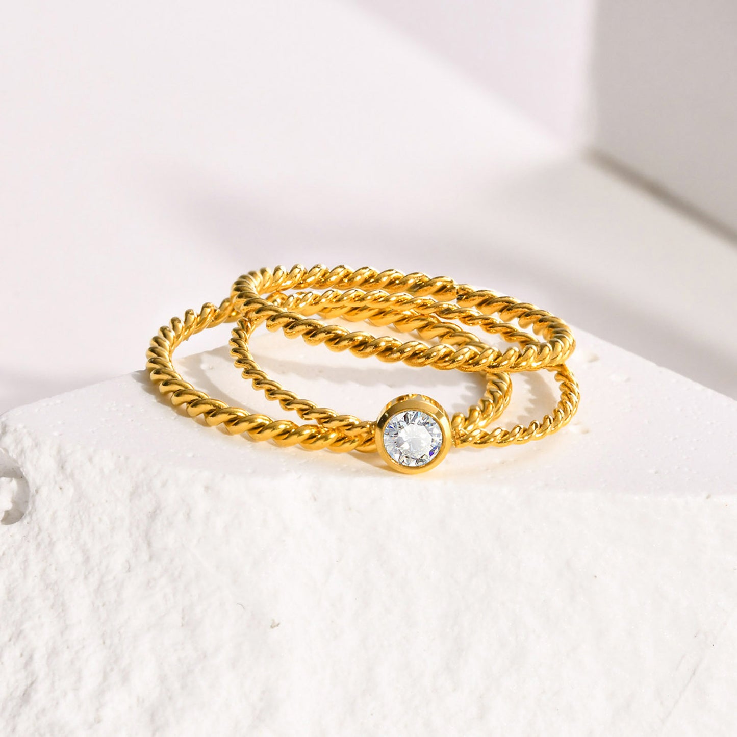 Cincin Liontin Berlian Zirkon