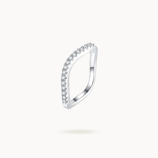 Band Melengkung Vanessa Moissanite