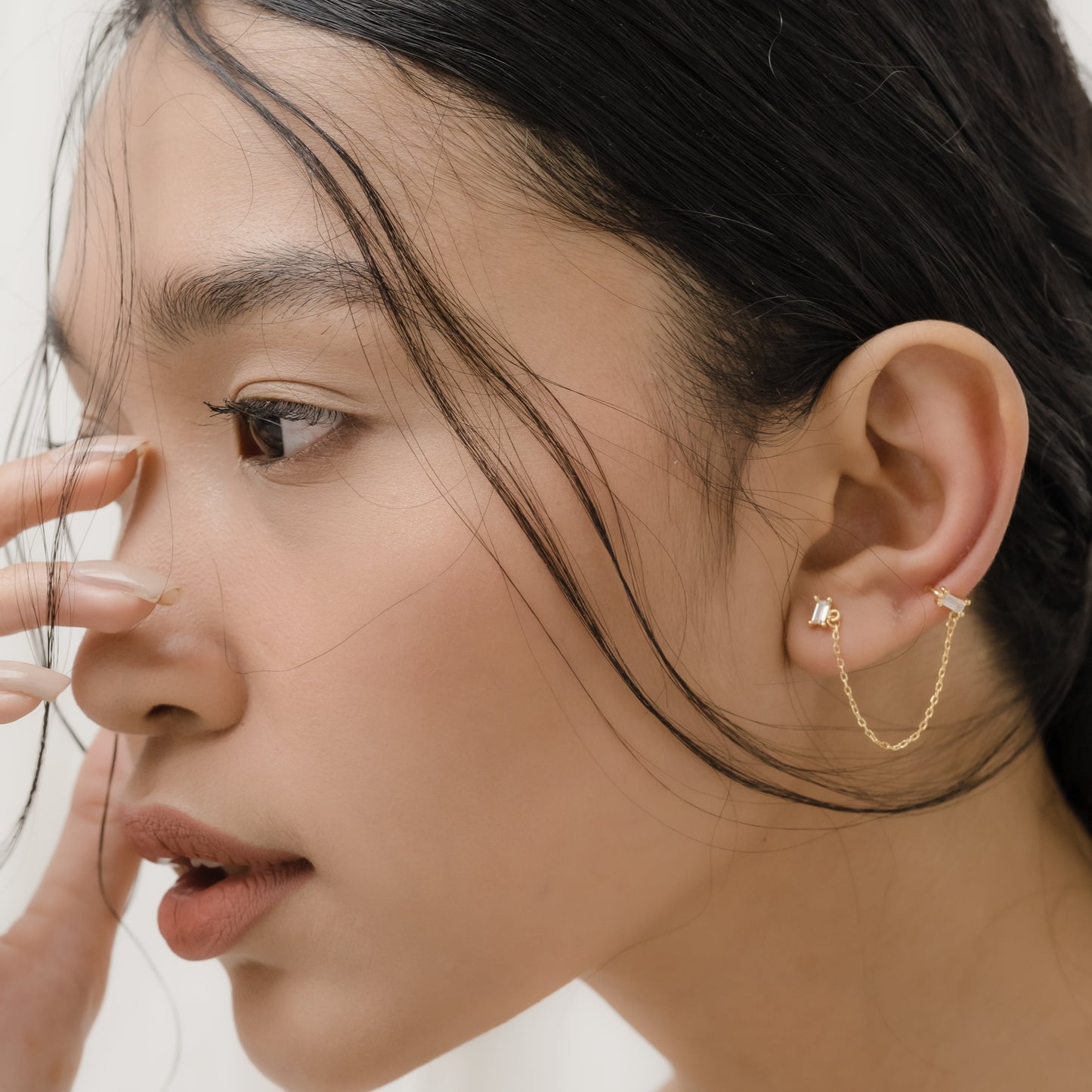 Neira 密镶耳钉