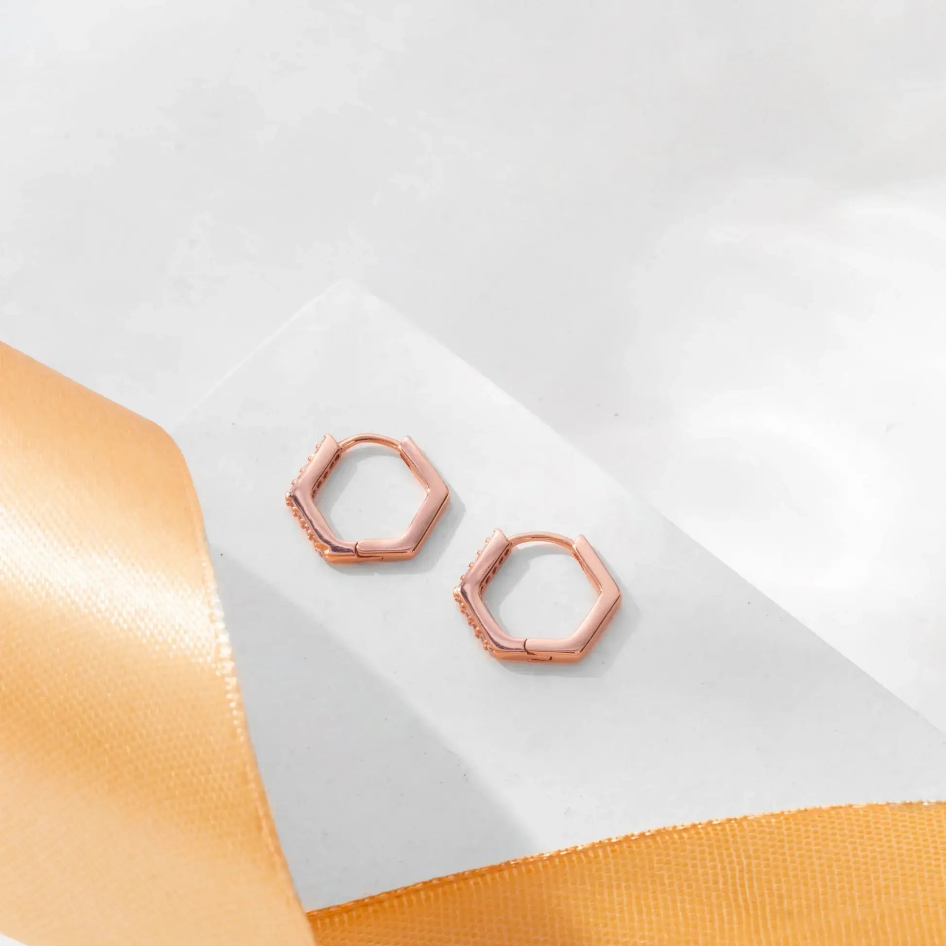 Sandra Pave Hexagon Hoops